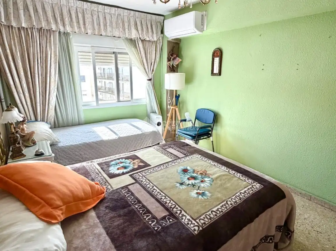Habitación de Piso en venta en Valencia con Aire acondicionado y Balcón
