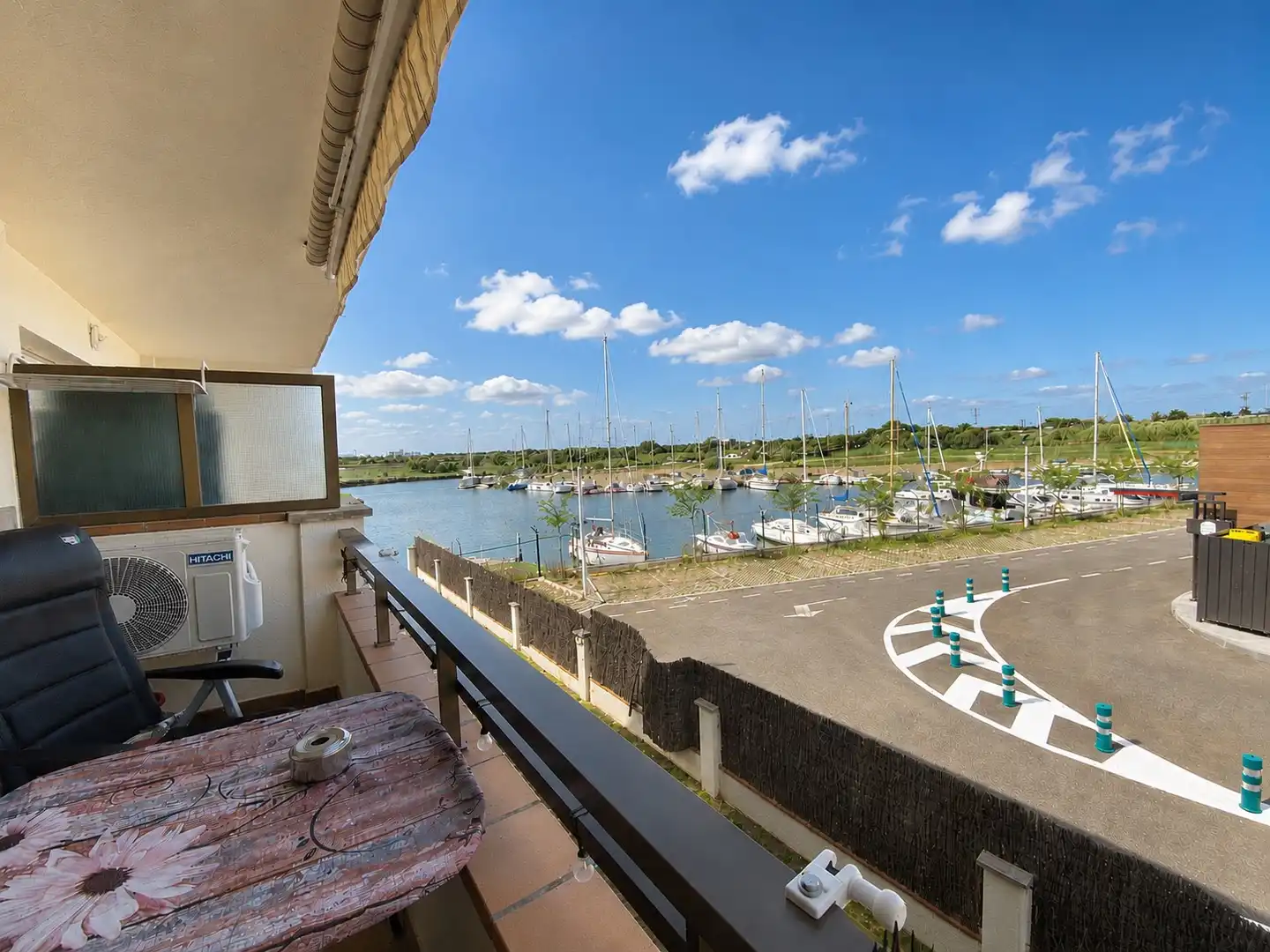 Terraza de Estudio en venta en Roses con Terraza y Amueblado
