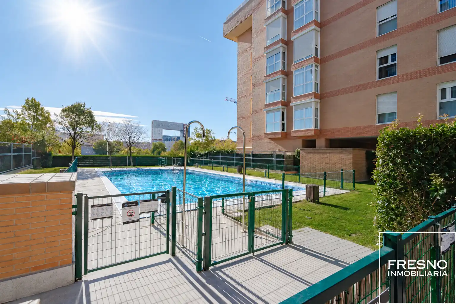 Piscina de Piso en venta en Madrid con Aire acondicionado, Calefacción y Parquet