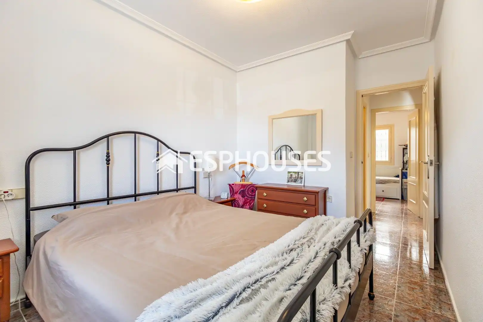 Schlafzimmer von Erdgeschoss zum Verkauf in Guardamar del Segura mit Klimaanlage, Terrasse und Balkon