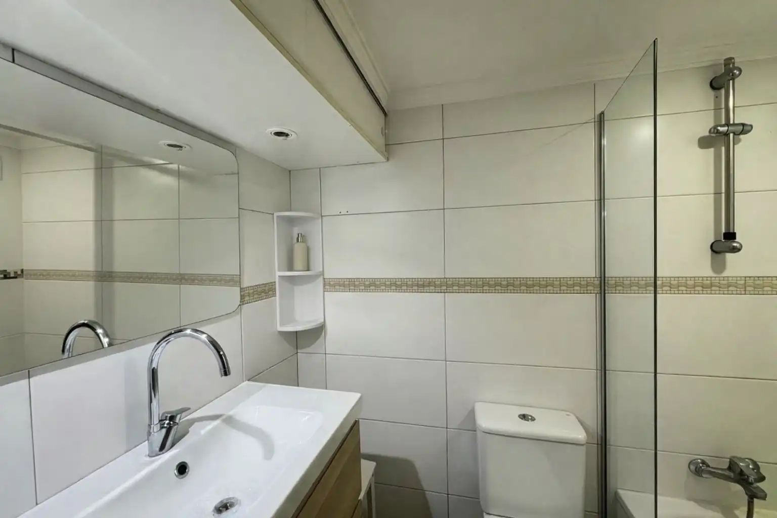 Bathroom of Flat for sale in Calpe / Calp  with Air Conditioner and Terrace