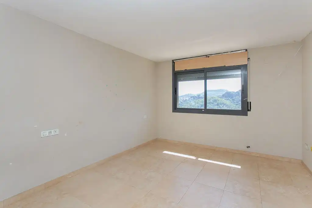 Habitación de Casa o chalet en venta en Corbera de Llobregat con Piscina comunitaria