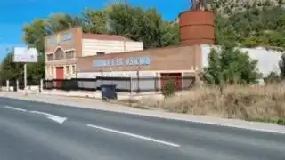 Vista exterior de Local en venda en Belorado amb Calefacció i Alarma