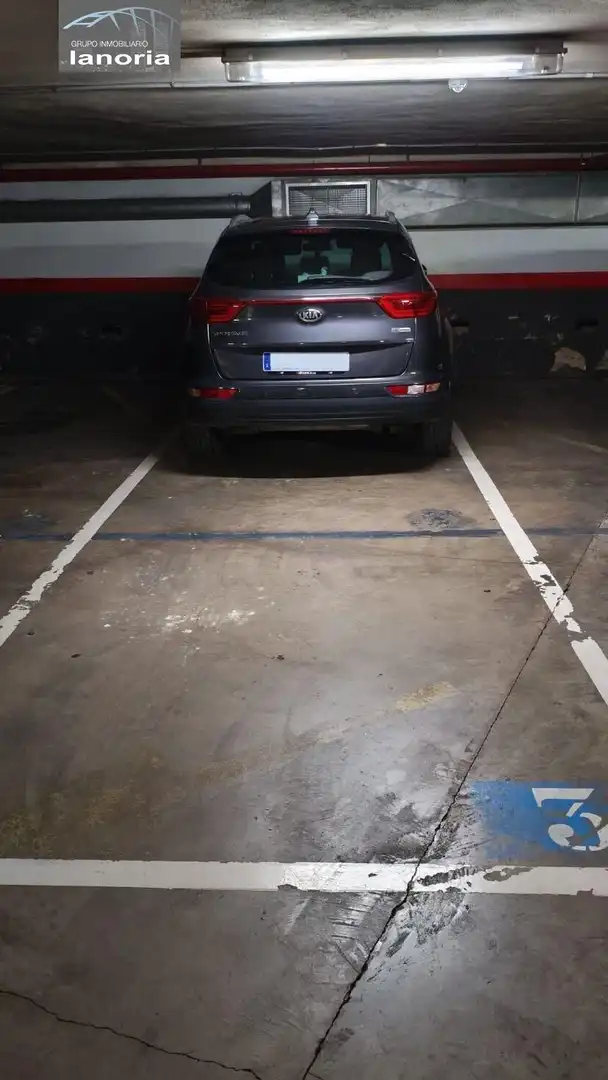 Parkplatz von Garage zum Verkauf in Valencia