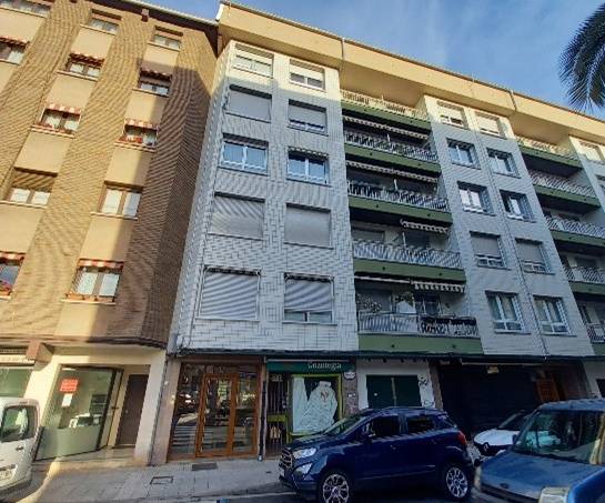 Piso en Venta en Calle Martin Etxeberria en Erialdea / Centro