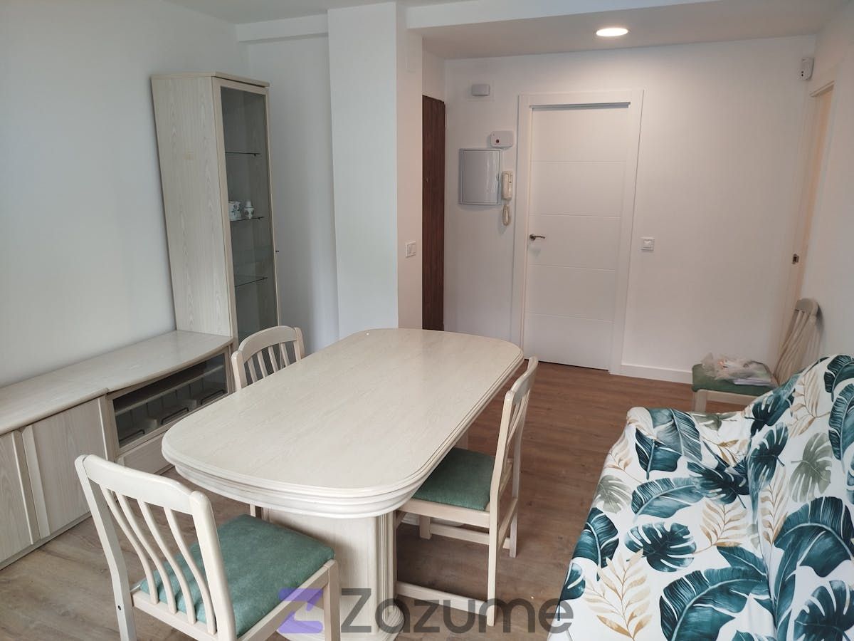 Dormitori de Pis de lloguer en Alcalá de Guadaira amb Aire condicionat, Terrassa i Moblat