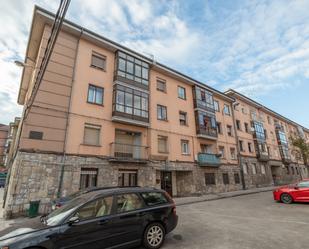 Vista exterior de Pis en venda en Oviedo  amb Balcó