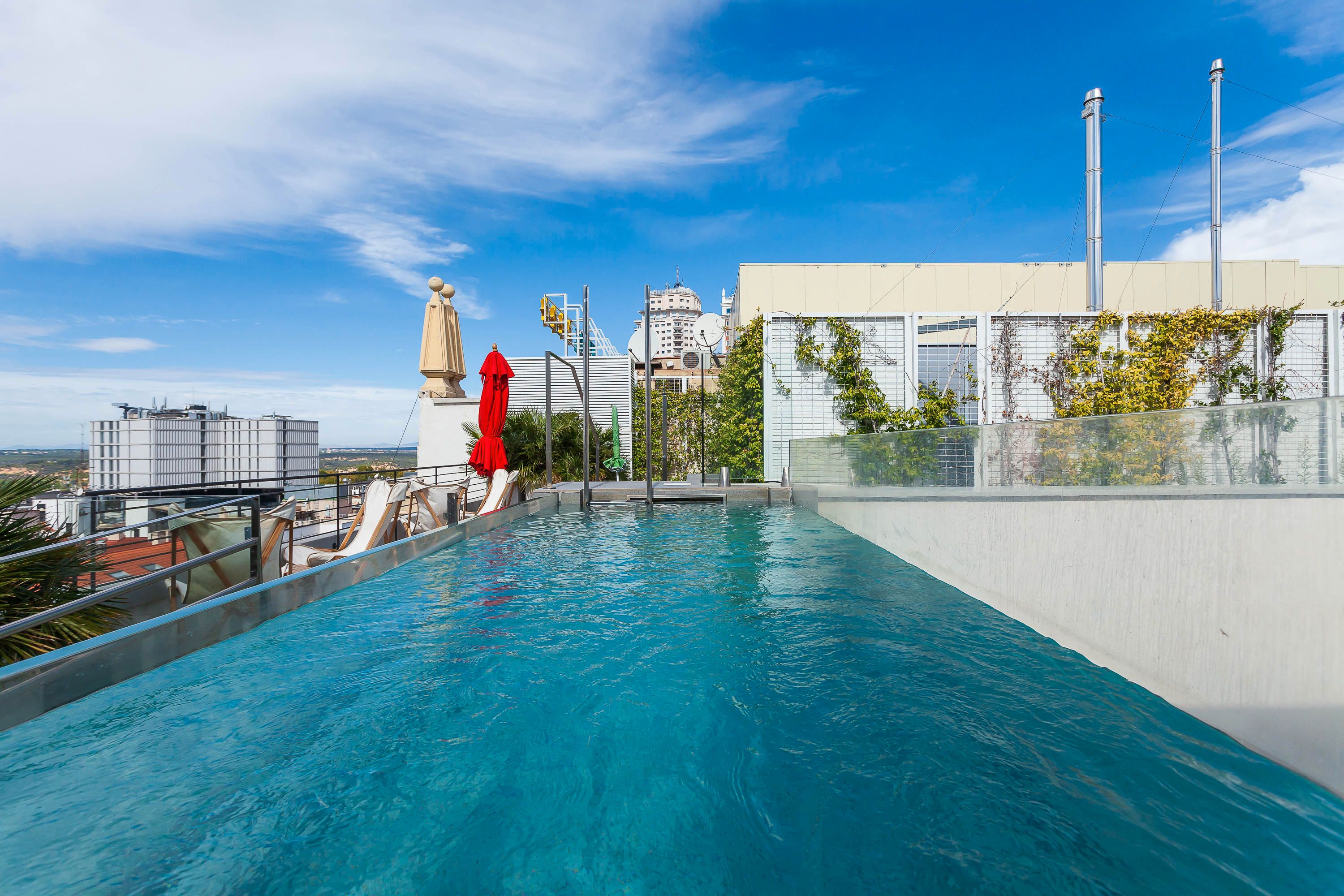 Piscina de Apartament en venda en  Madrid Capital amb Aire condicionat, Calefacció i Piscina