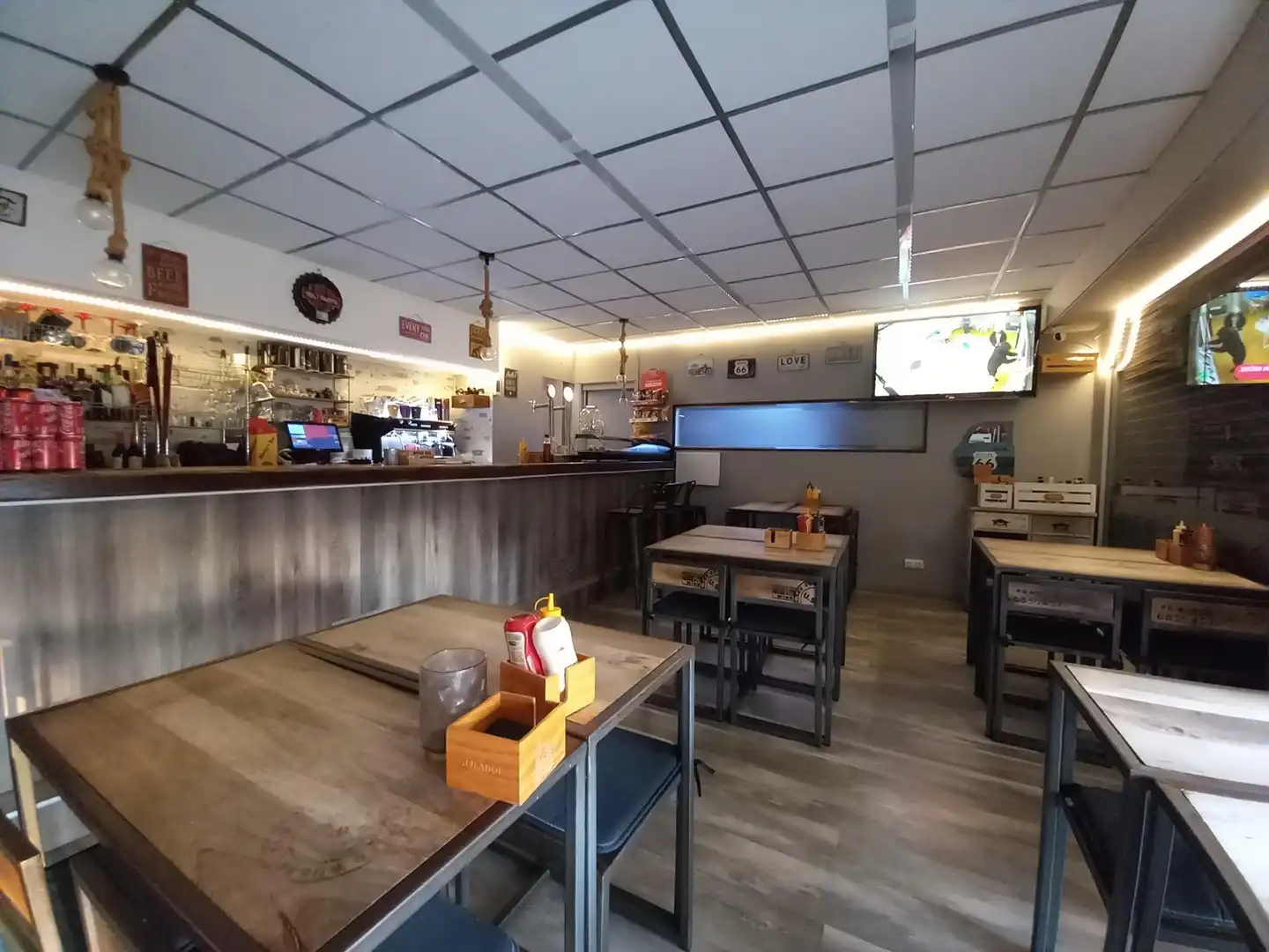 Business premises for transfer in Can Pou - Camp de Mar, imagen 3