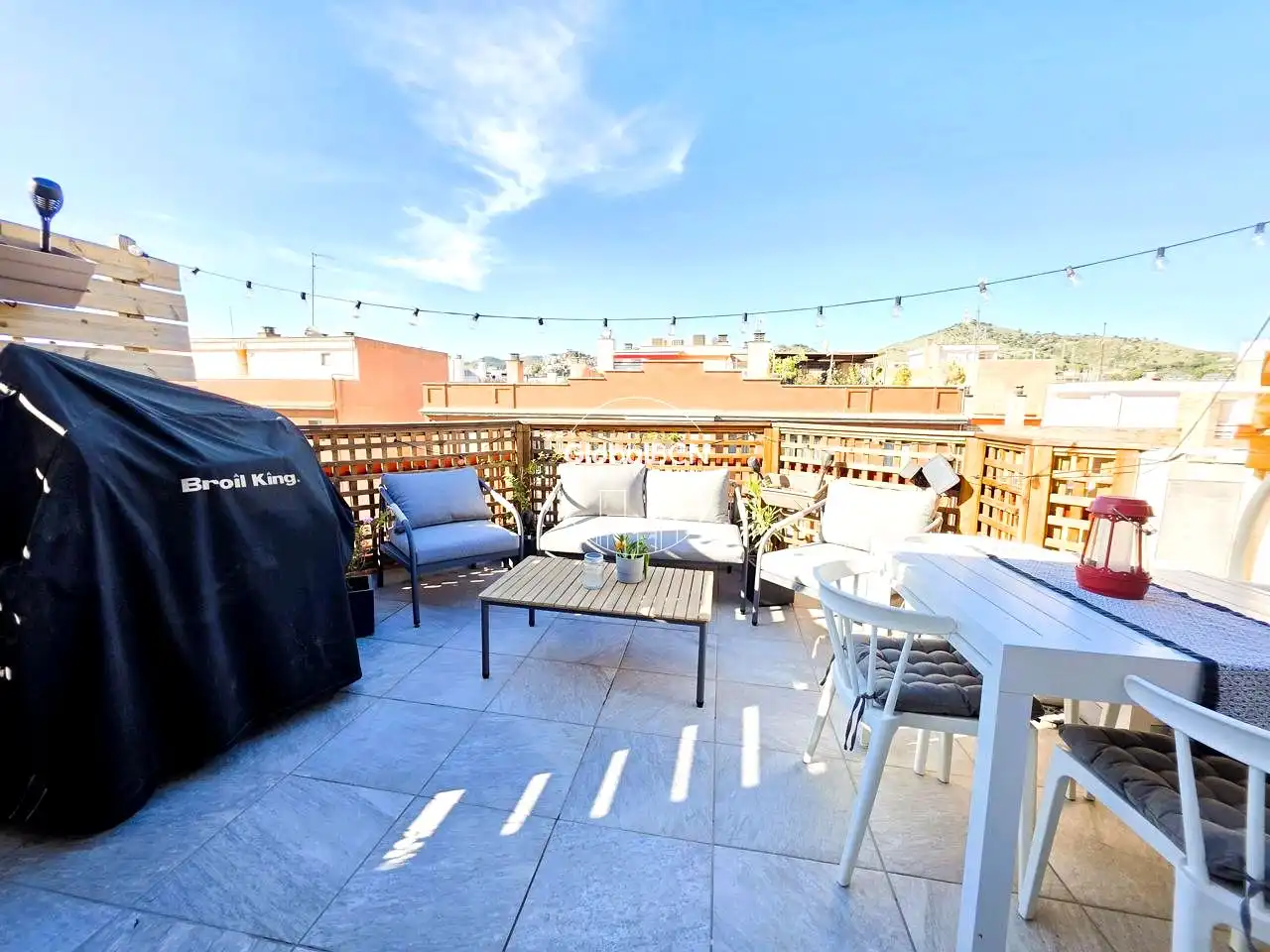 Attic for sale in De Laureà Miró, El Centre