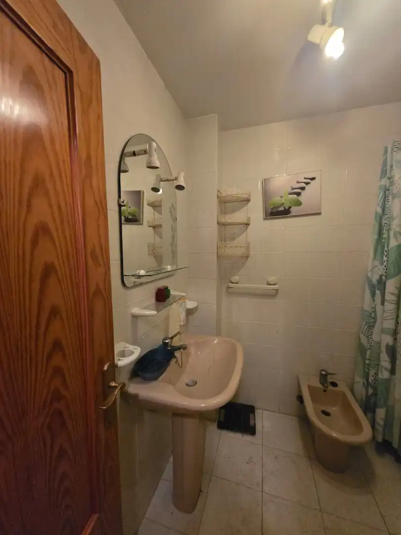Badezimmer von Wohnung zur Miete in Roquetas de Mar mit Möbliert