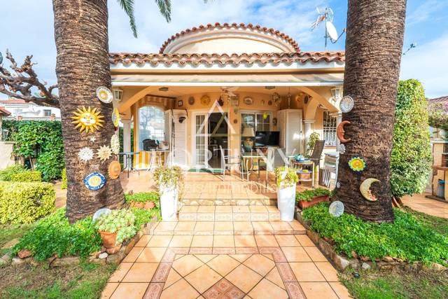 Casa-chalet en Venta en Regueral - Prat d'en Forés