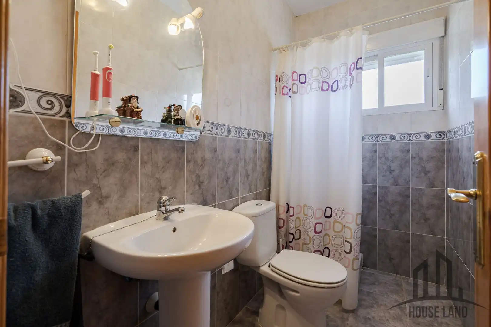 Baño de Casa o chalet en venta en El Casar con Aire acondicionado, Calefacción y Jardín privado