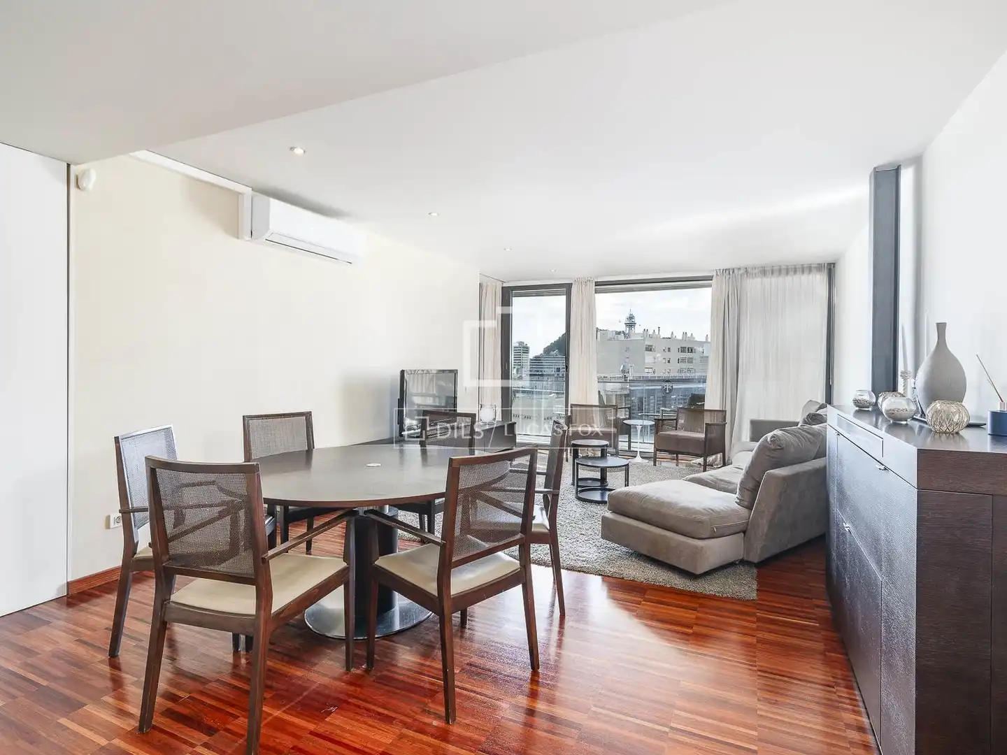 Living room of Attic for sale in Barcelona  with Air Conditioner, Parquet flooring and Terrace