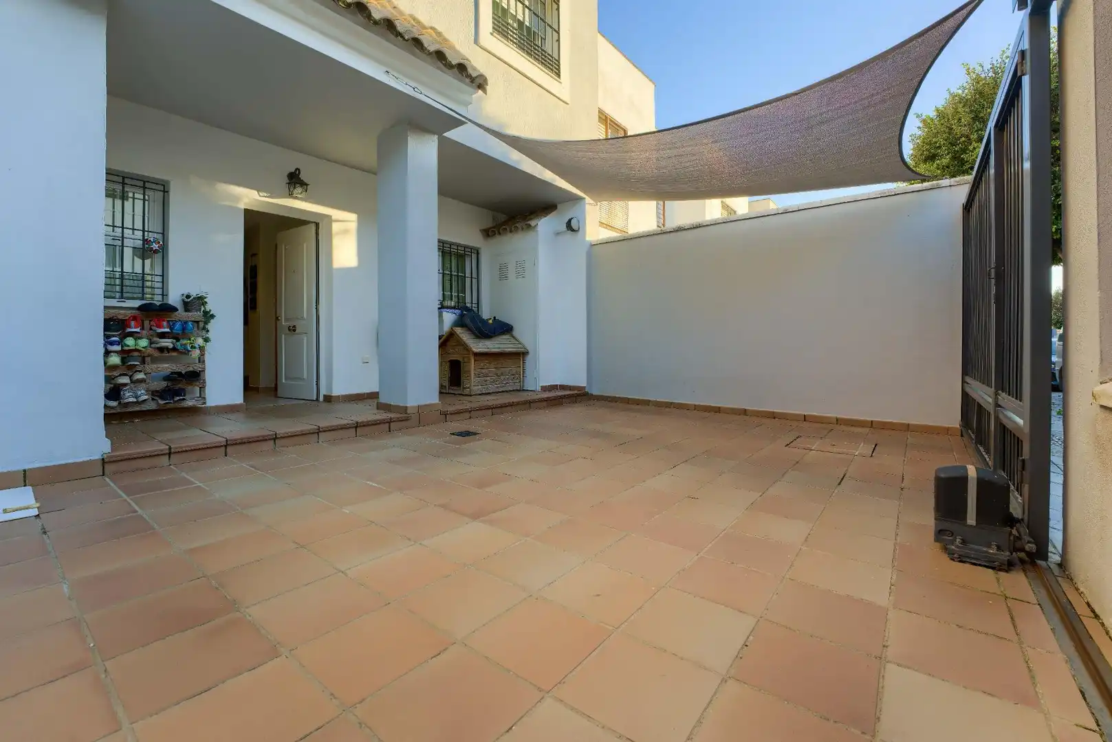 Terraza de Casa adosada en venta en Bormujos con Aire acondicionado, Jardín privado y Terraza