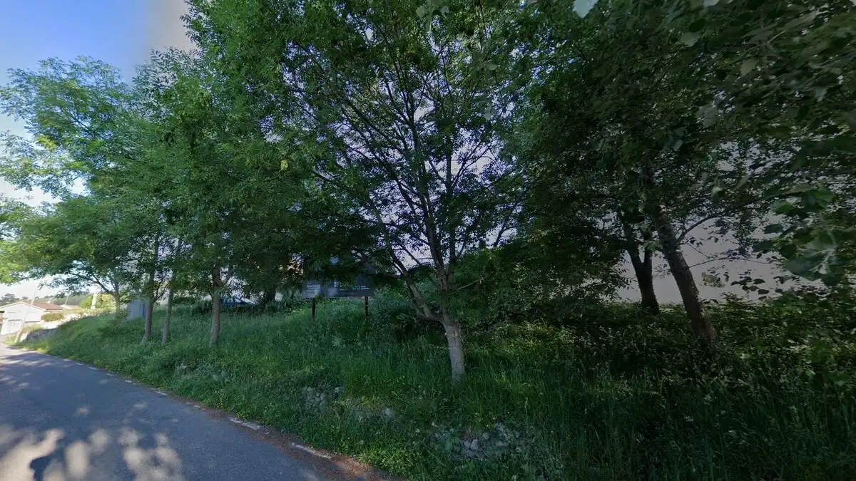 Lands and plots for sale in LA NOZALEDA, PARROQUIA DE ROCES