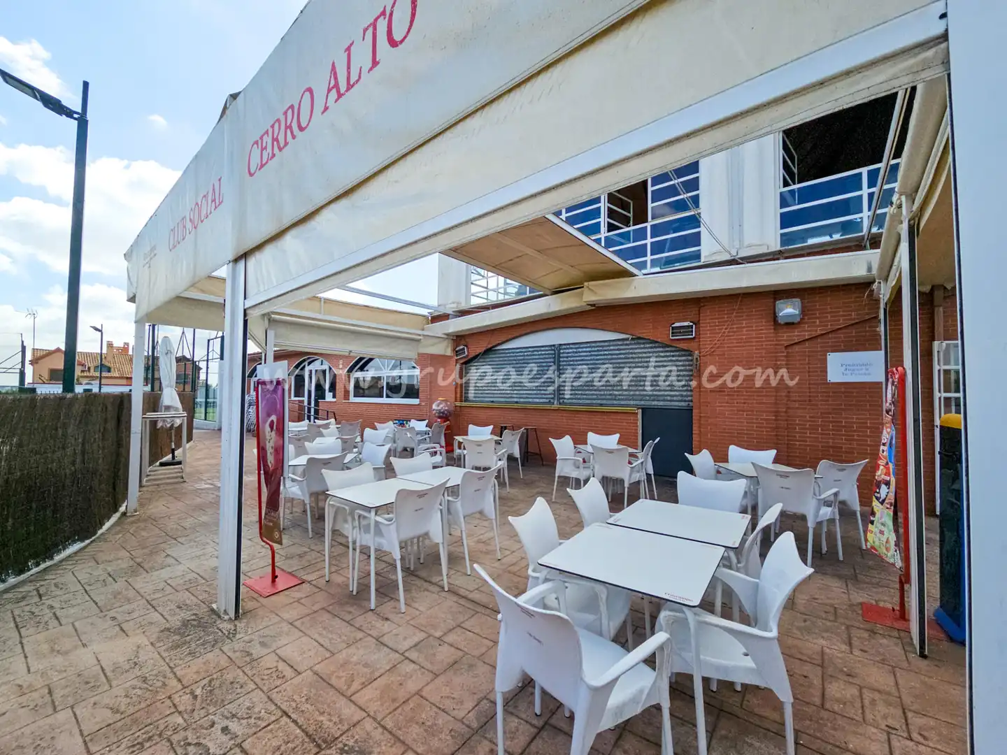 Terrace of Detached homes for sale in Espartinas  with Air Conditioner, Heating and Oven