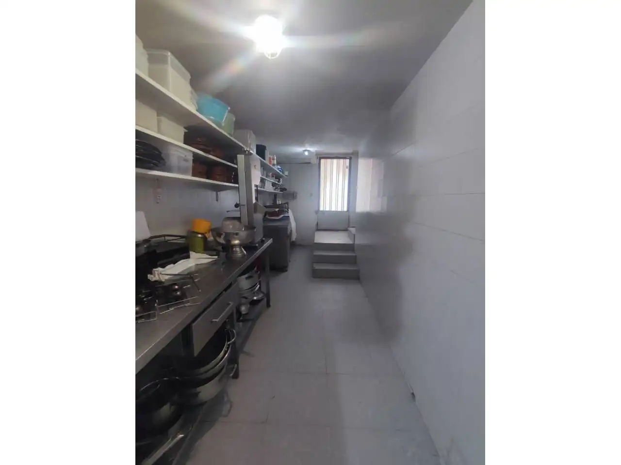 Cocina de Local en venta en El Grado con Aire acondicionado