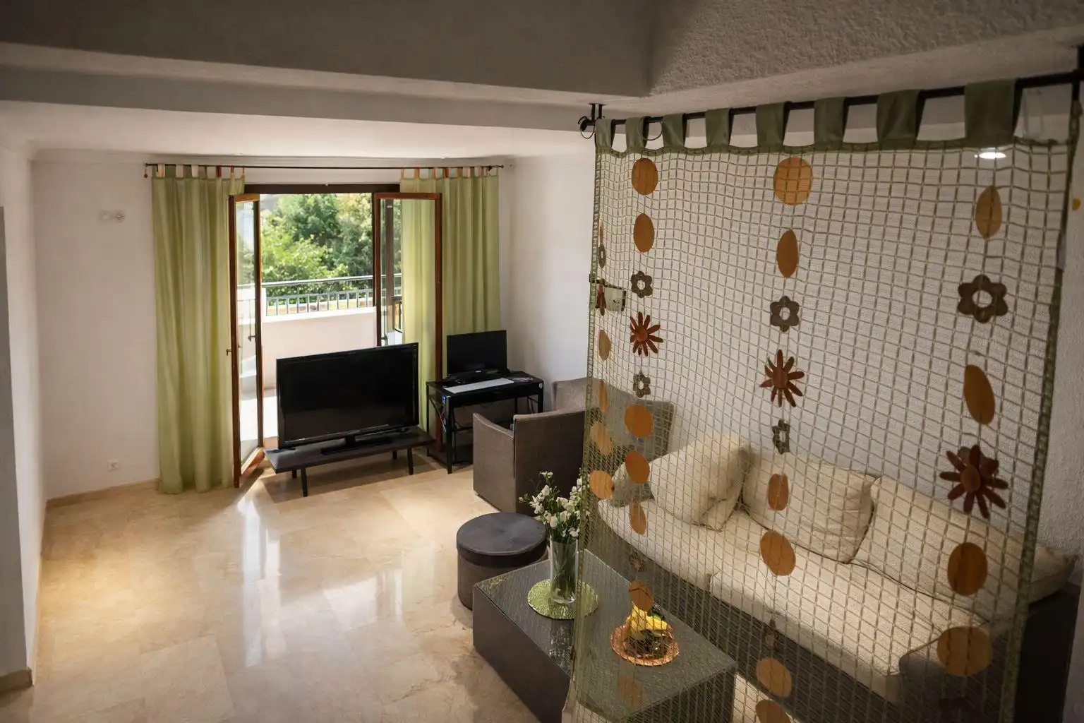 Sala d'estar de Casa adosada en venda en Orihuela amb Jardí privat