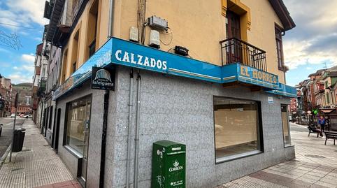 Foto 2 de Edifici en venda a Calle Melquiades Álvarez, 41, La Felguera, Langreo