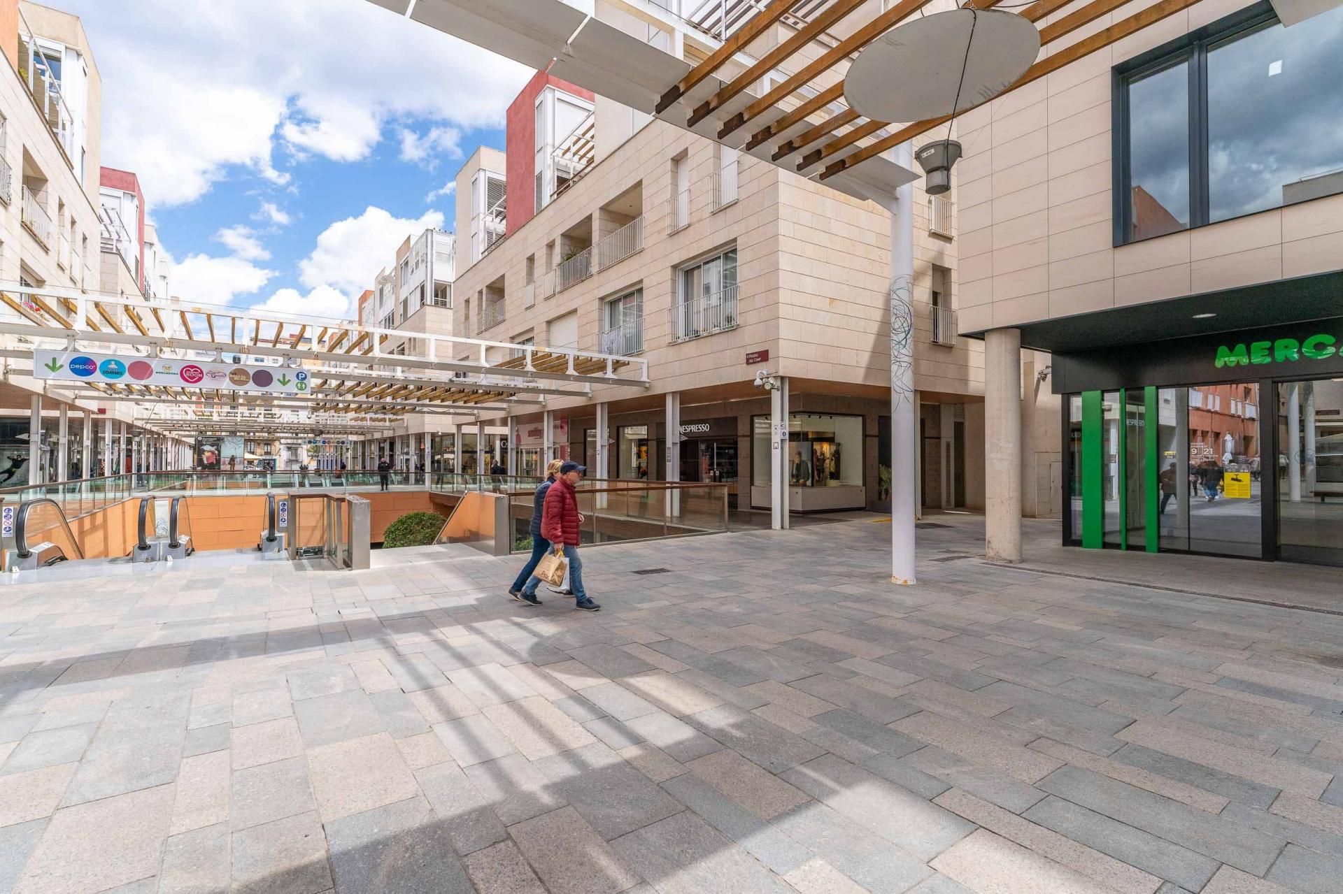 Vista exterior de Loft de lloguer en Reus amb Traster