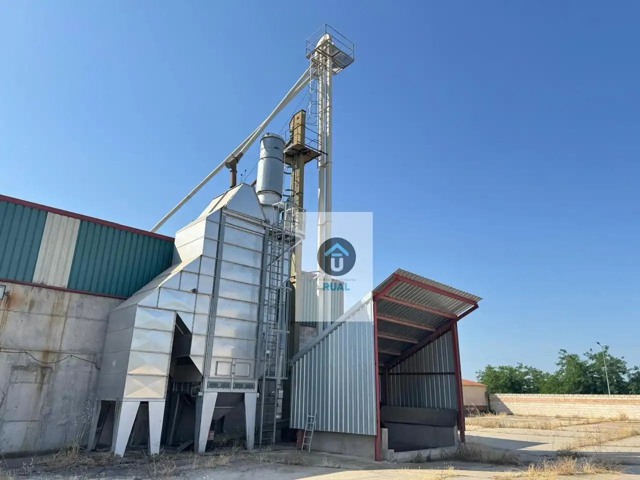 Vista exterior de Nave industrial en venta en Malpica de Tajo