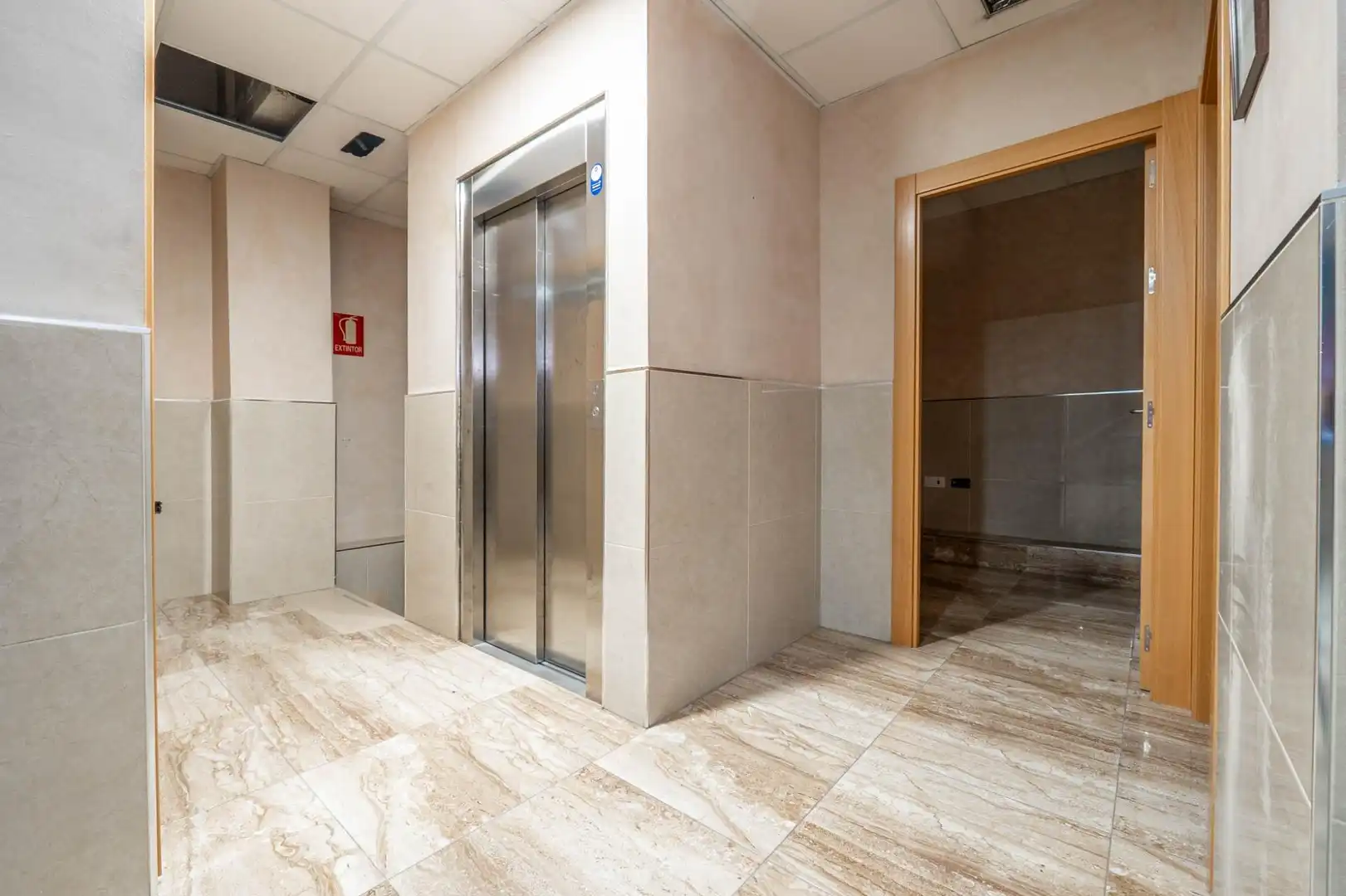 Local comercial de lloguer a Avenida del Doctor Olóriz, imagen 21