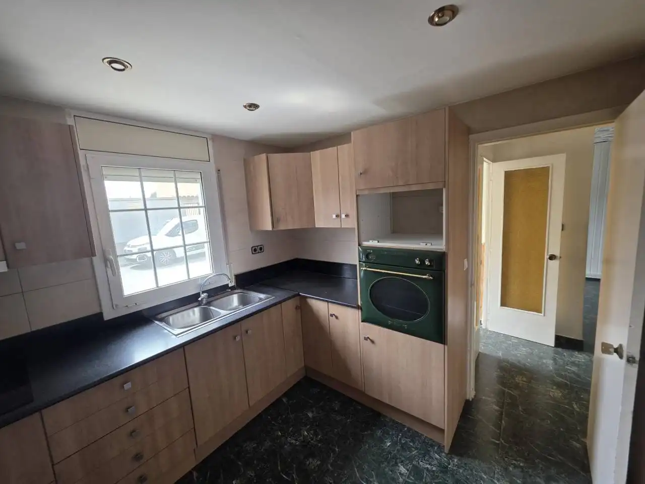 Cocina de Casa o chalet en venta en Sallent con Aire acondicionado, Calefacción y Terraza