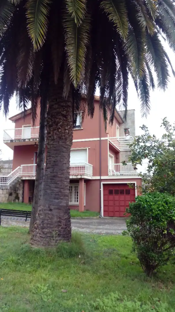 Vista exterior de Casa o chalet de alquiler con opción a compra en Ourense Capital  con Se aceptan mascotas