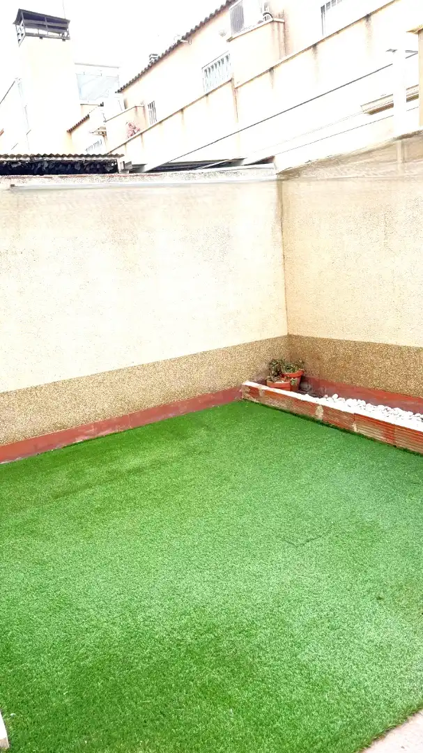 Terraced house with terrace to rent in Calle Pintor Saura Pacheco, imagen 8
