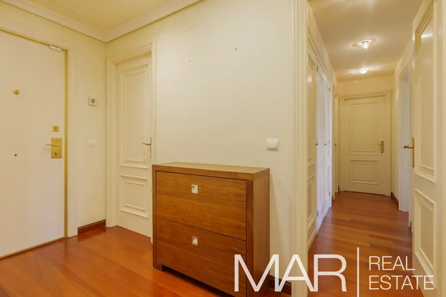 Flat for sale in Calle Nogales, Acacias