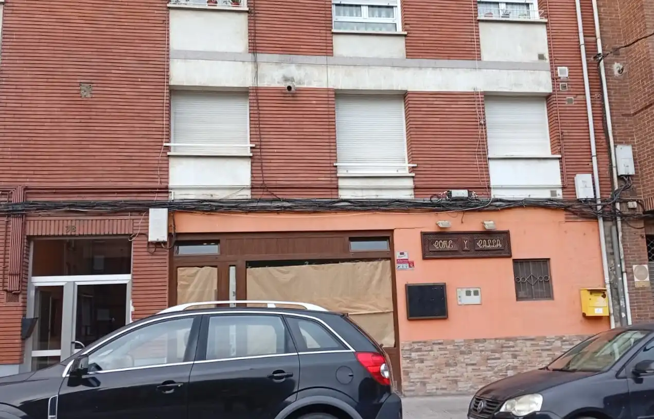 Vista exterior de Pis en venda en Lena amb Calefacció, Parquet i Traster