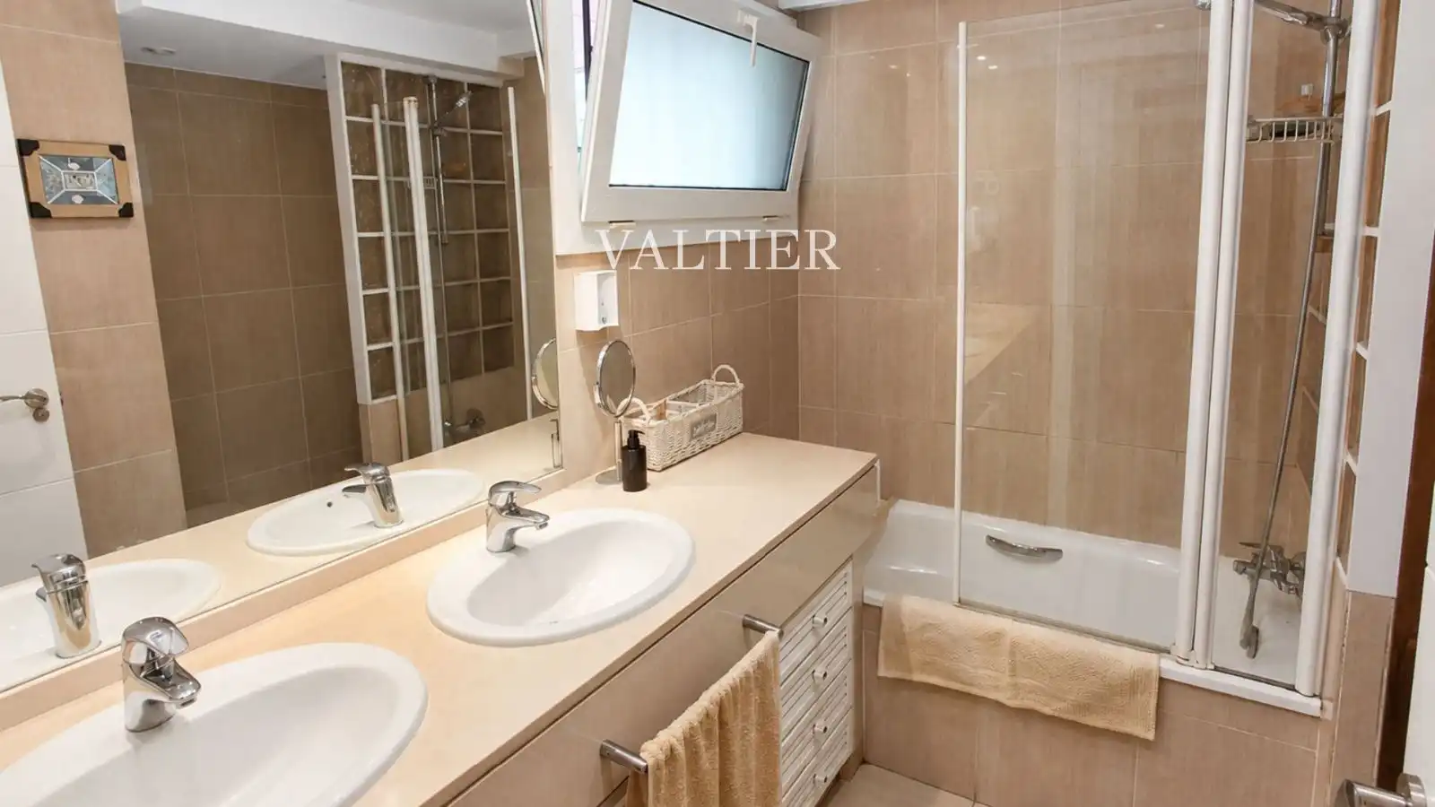 Baño de Piso en venta en Madrid con Aire acondicionado, Calefacción y Terraza