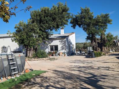 Vista exterior de Casa o xalet en venda en Ontinyent amb Jardí privat, Traster i Piscina