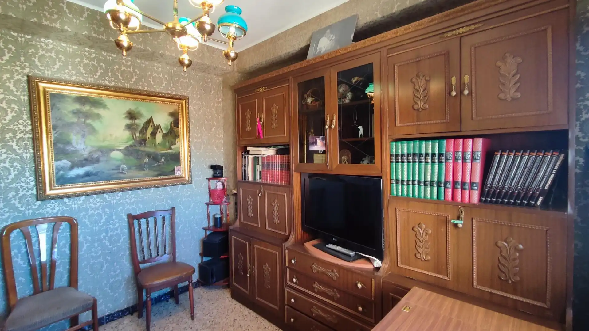 Living room of Flat for sale in  Zaragoza Capital  with Air Conditioner, Terrace and Furnished