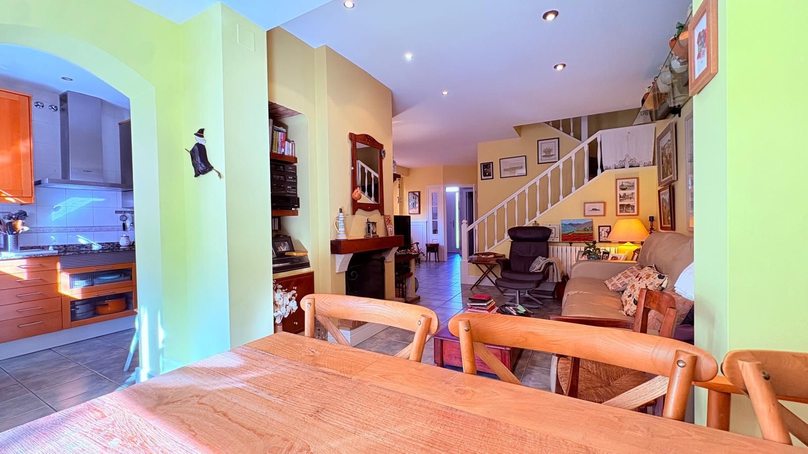 Living room of Single-family semi-detached for sale in Sabadell  with Heating, Terrace and Balcony