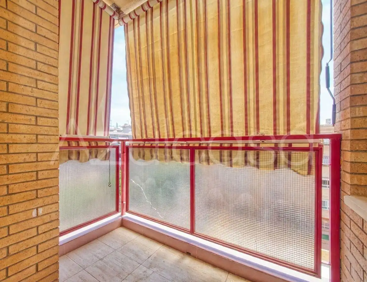 Terrasse von Wohnung zum Verkauf in Sant Joan d'Alacant mit Klimaanlage, Terrasse und Gemeinschaftspool