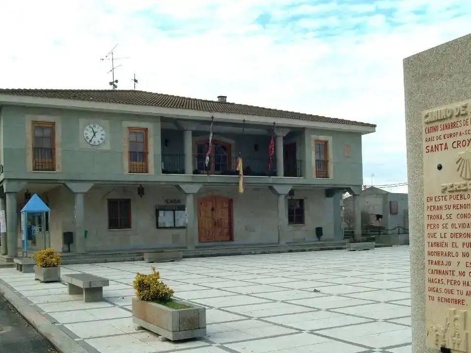 Vista exterior de Pis en venda en Santa Croya de Tera amb Jardí privat, Traster i Piscina