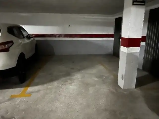 Parking de Apartamento de alquiler en Murcia con Aire acondicionado, Calefacción y Amueblado
