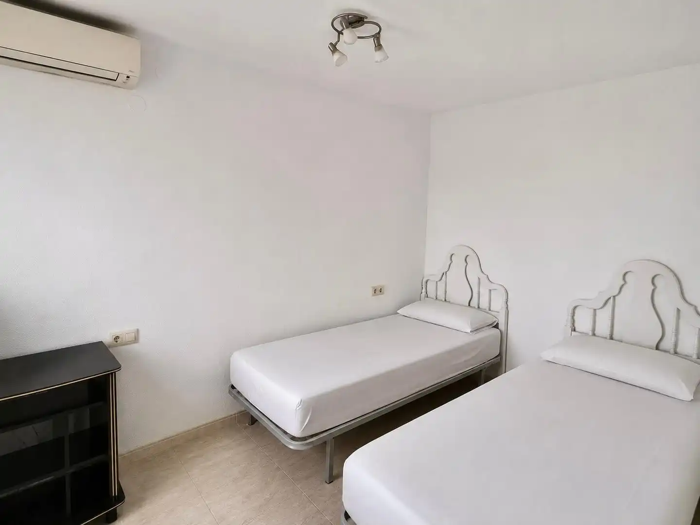 Habitación de Piso en venta en Valencia con Aire acondicionado, Horno y Balcón