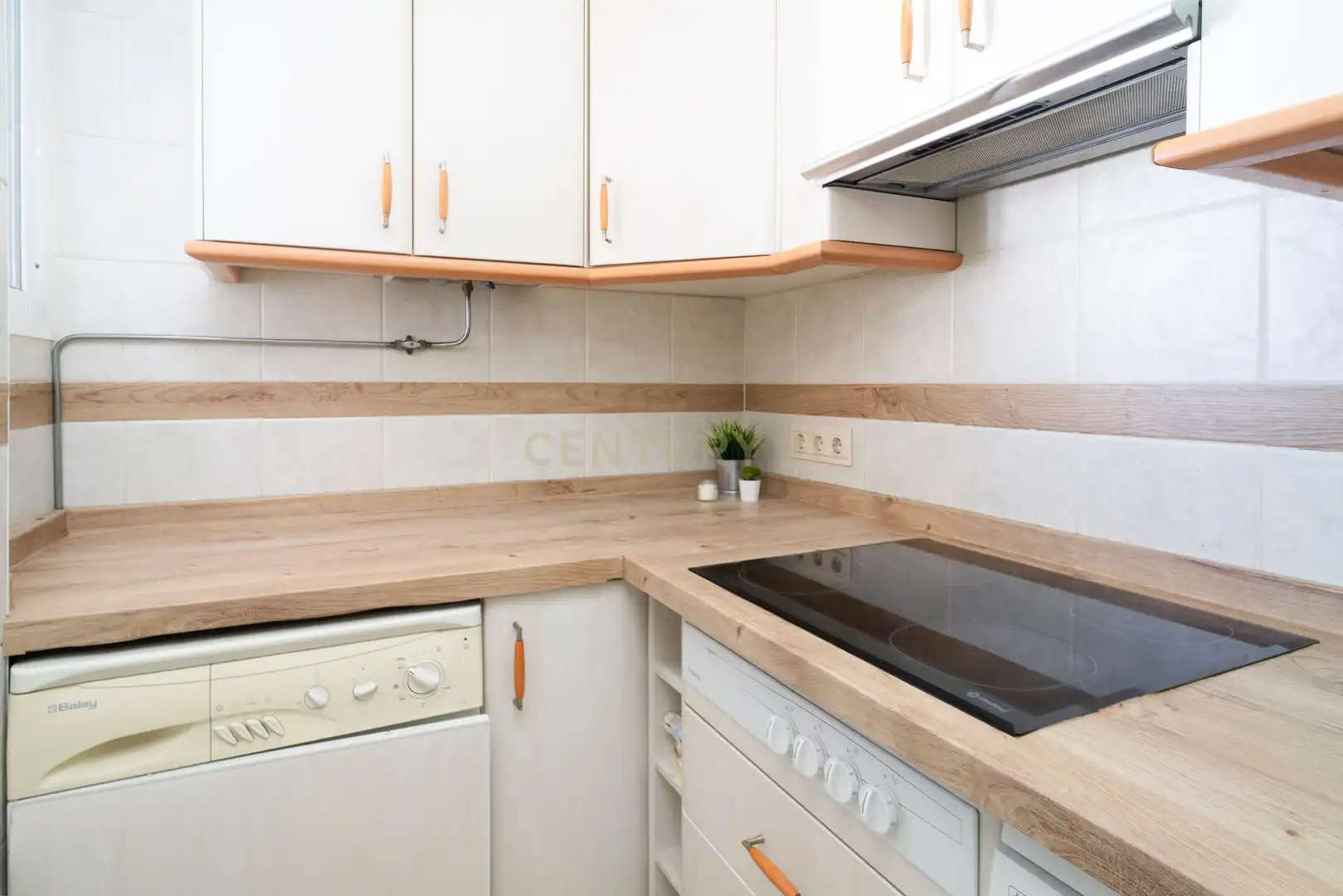 Küche von Wohnung zum Verkauf in Marbella mit Balkon und Alarm