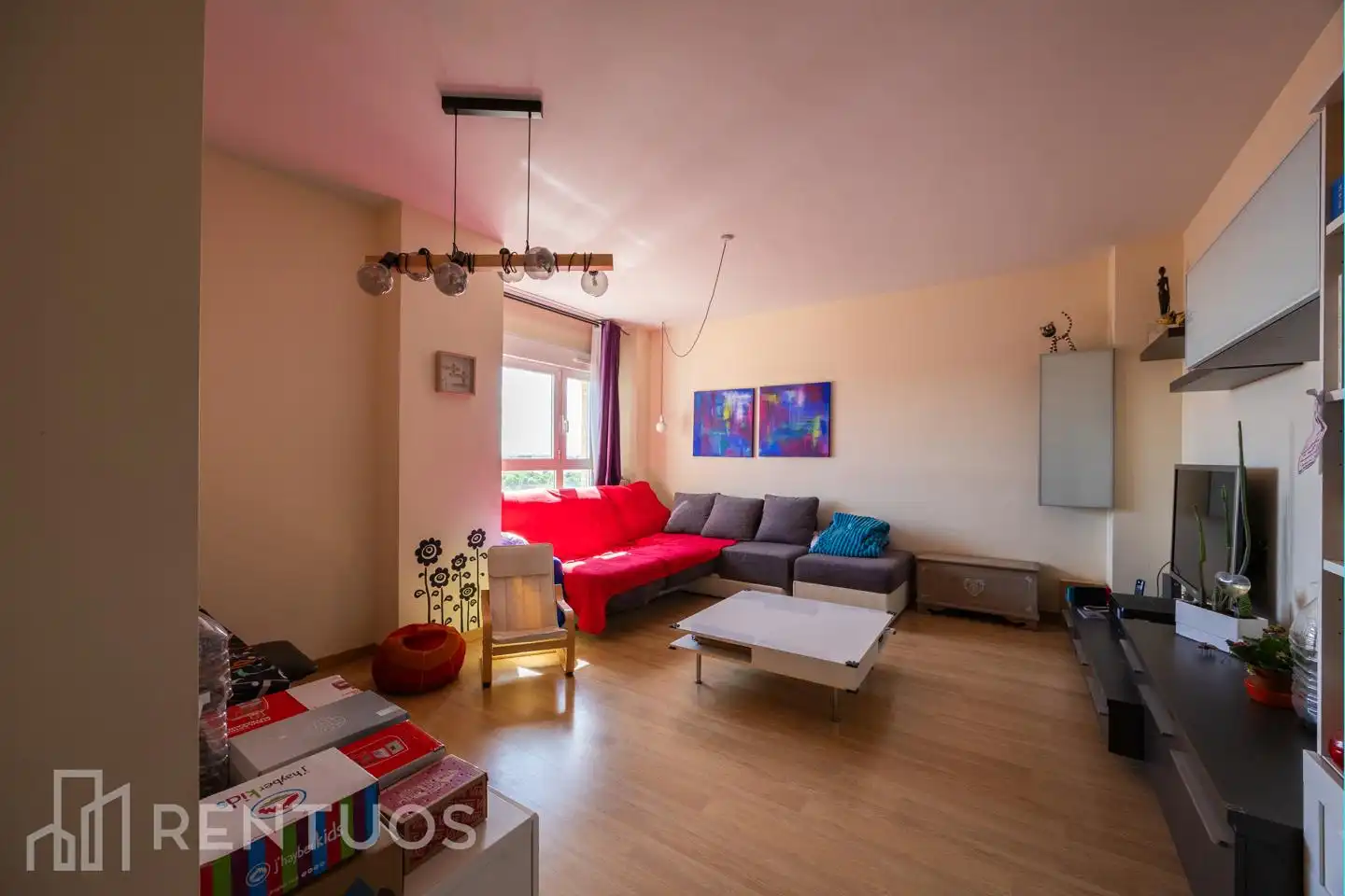 Sala de estar de Piso de alquiler en Madrid con Aire acondicionado, Calefacción y Trastero