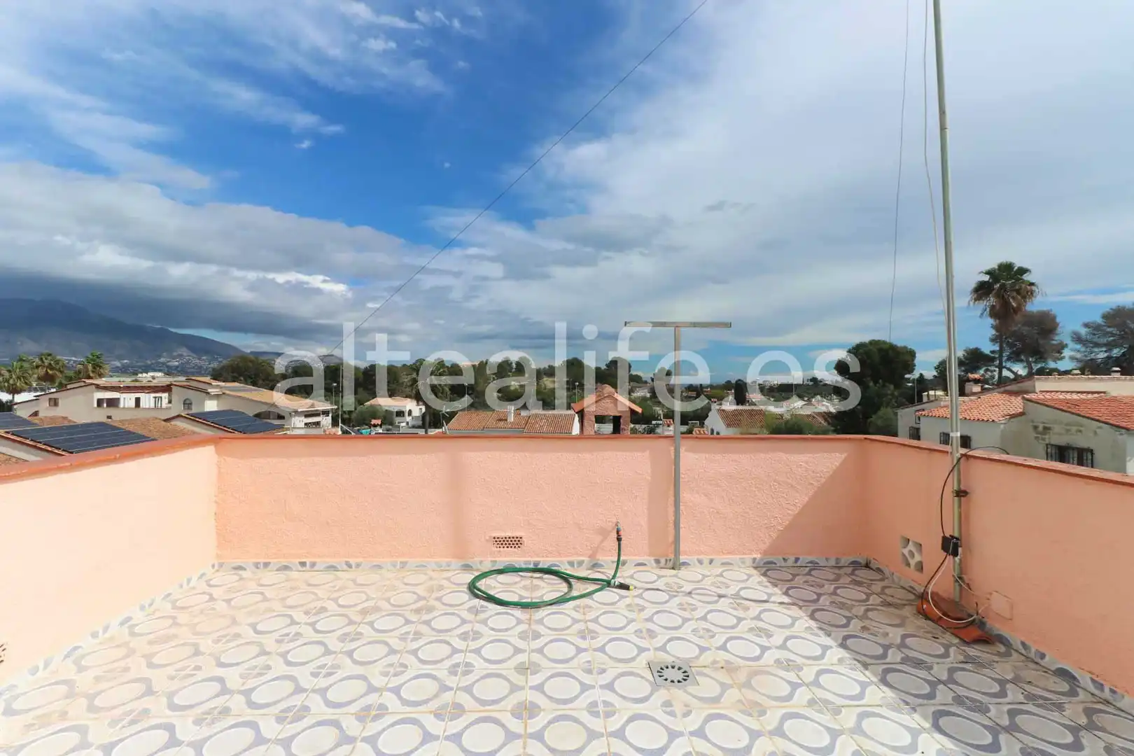 Exterior view of Houses for sale in L'Alfàs del Pi  with Air Conditioner, Private garden and Terrace