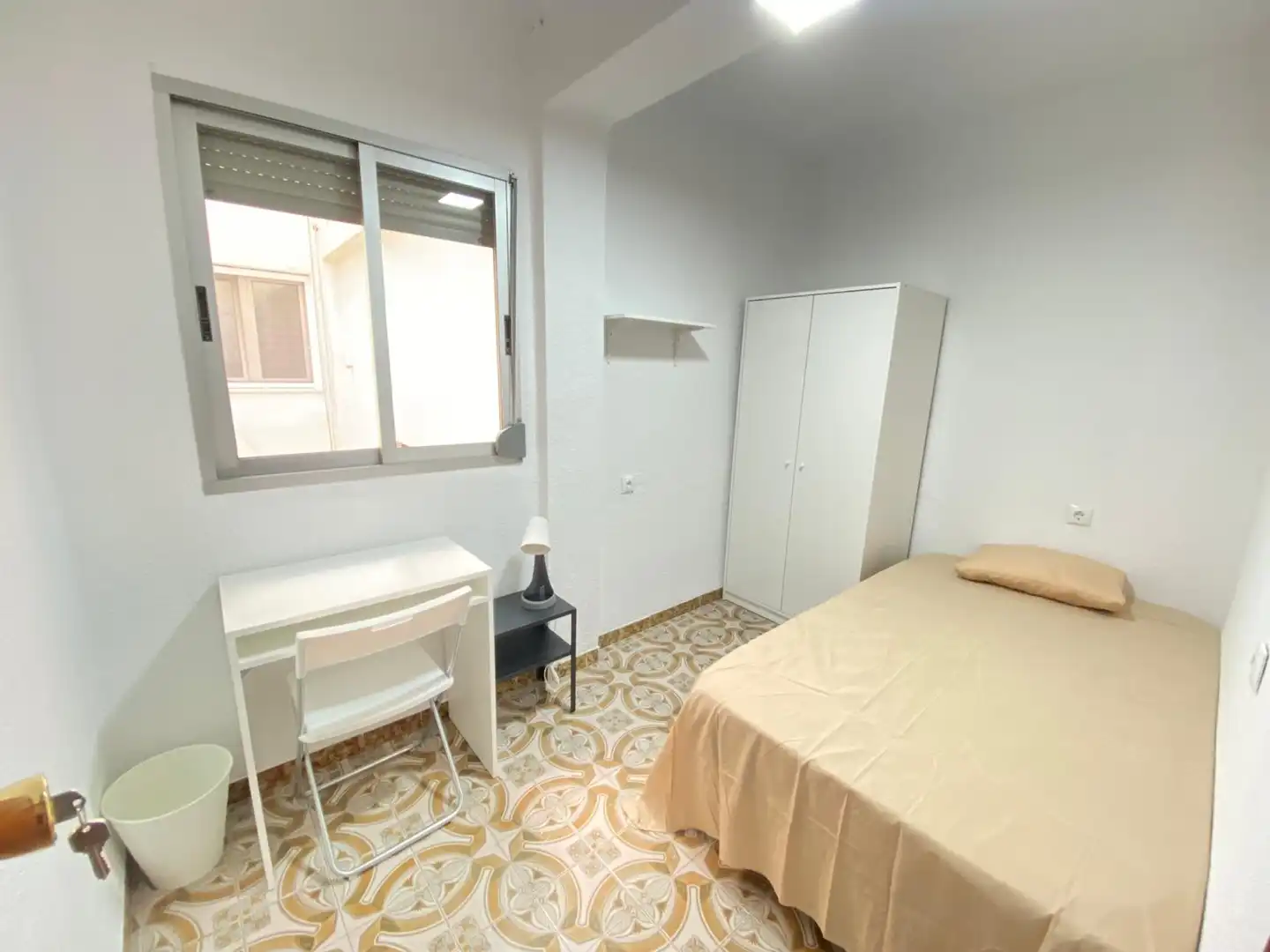 Habitación de Piso en venta en Alaquàs con Amueblado, Horno y Internet