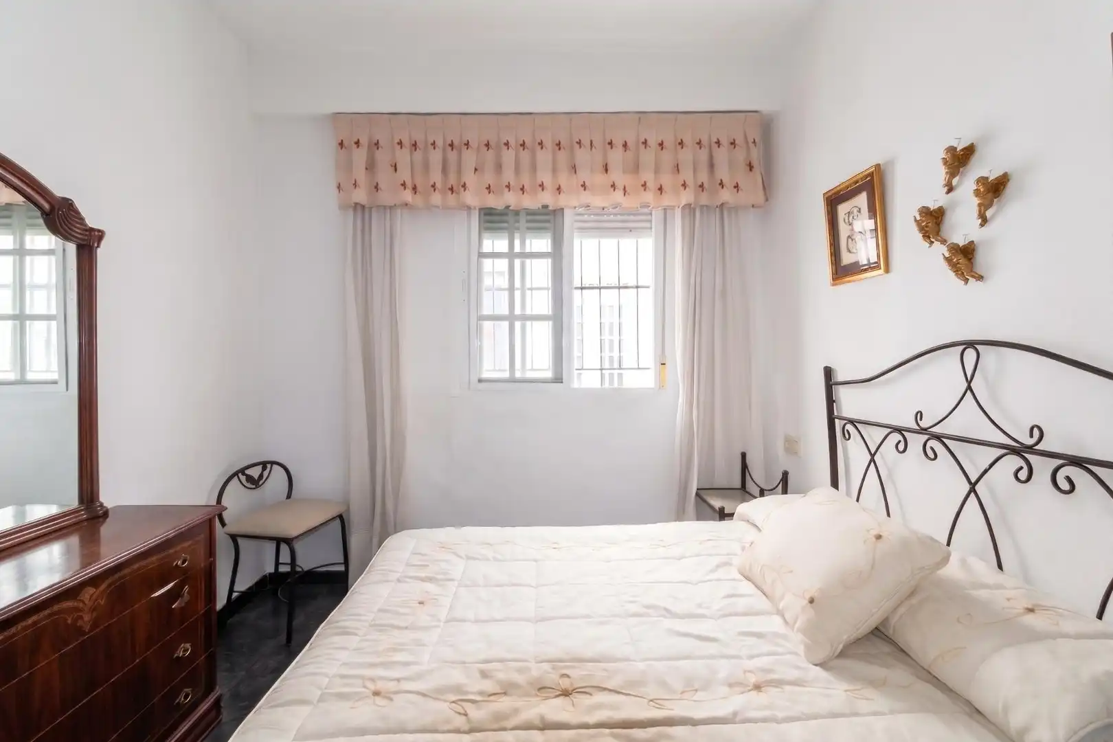 Dormitori de Casa o xalet en venda en Motril
