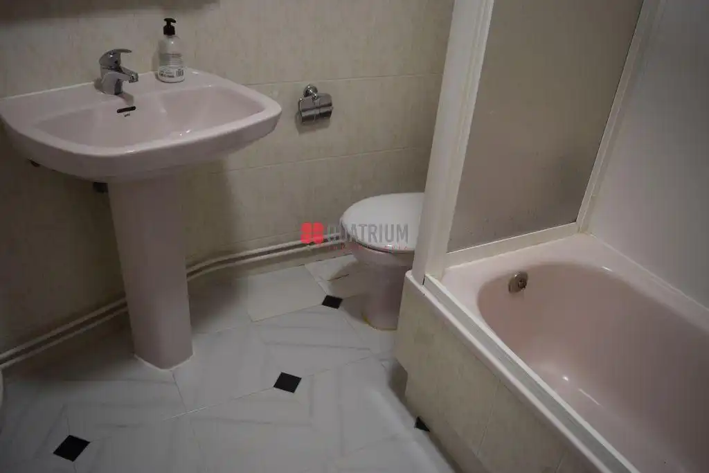 Baño de Piso en venta en Oroso con Calefacción y Trastero