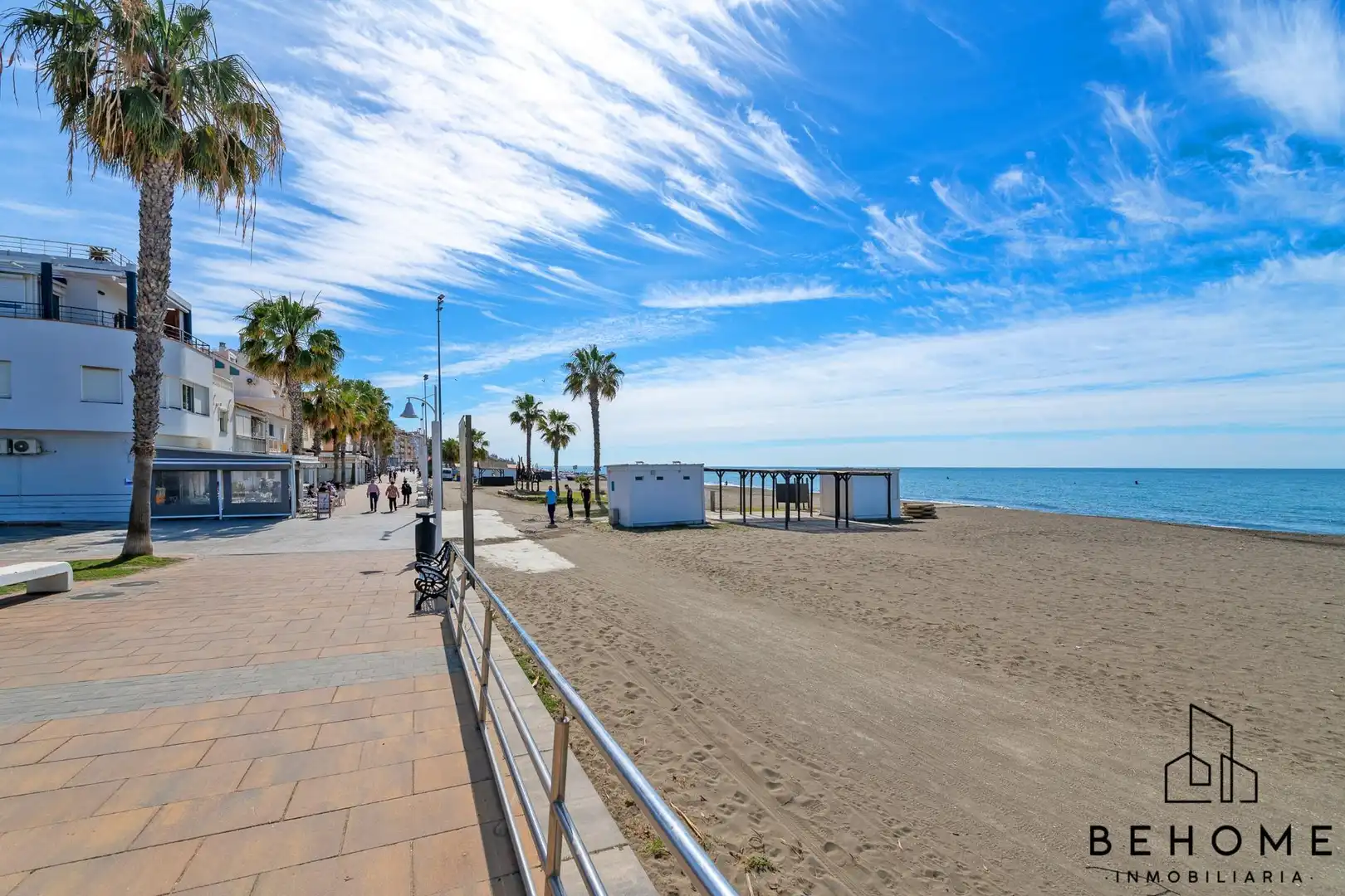 Vista exterior de Piso en venta en Rincón de la Victoria con Trastero y Piscina comunitaria