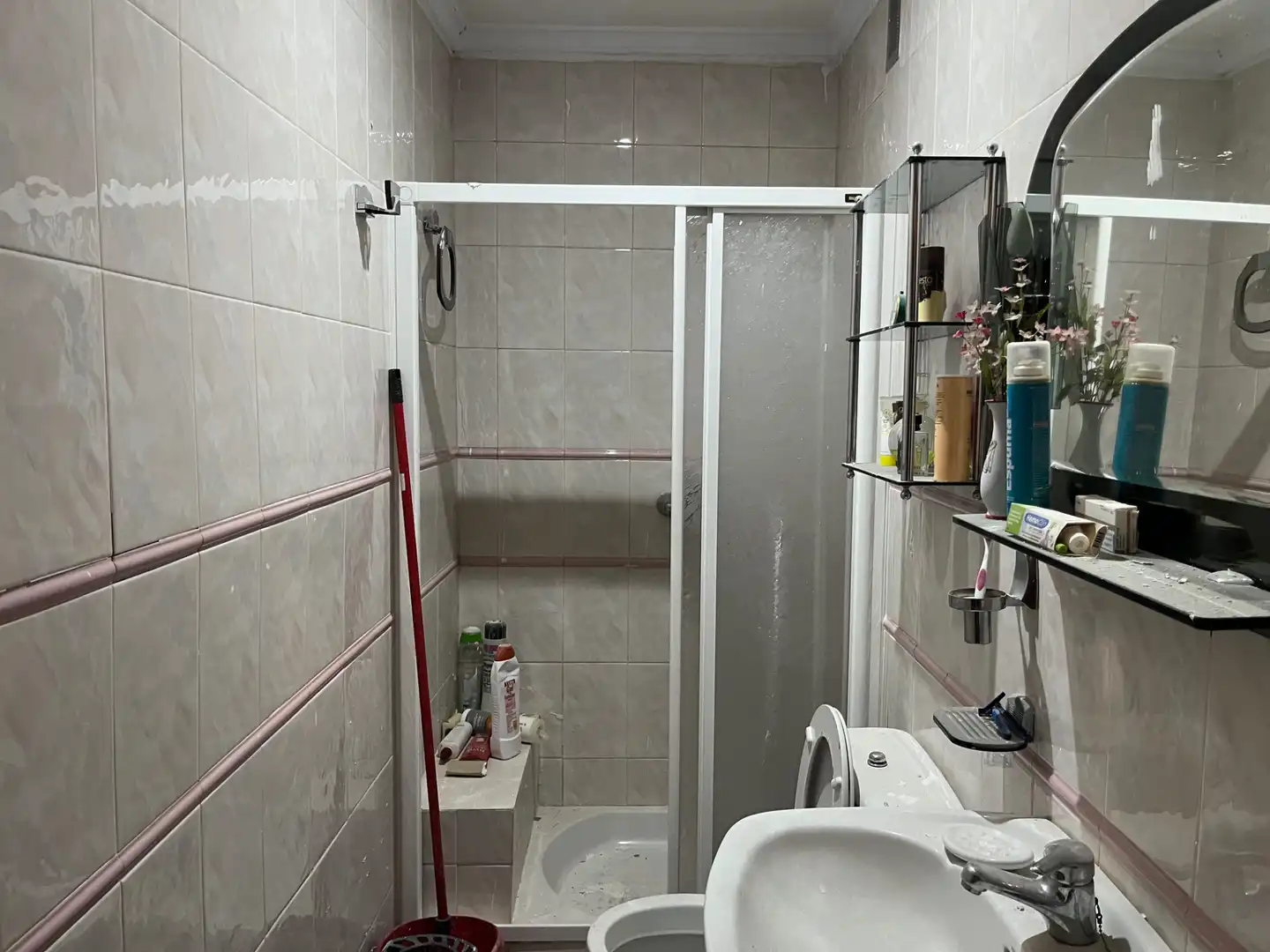 Bany de Pis en venda en Granada
