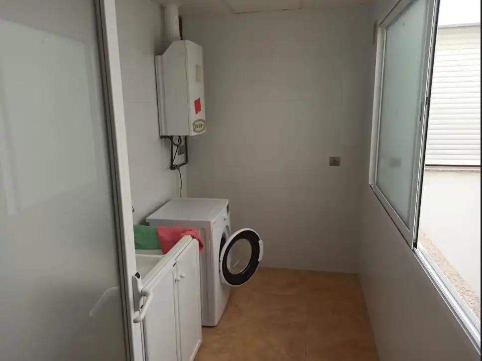 Badezimmer von Dachboden zum Verkauf in Benigànim mit Klimaanlage, Heizung und Terrasse