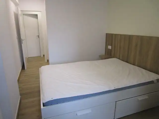 Schlafzimmer von Wohnungen zur Miete in Santiago de Compostela  mit Heizung, Möbliert und Ofen